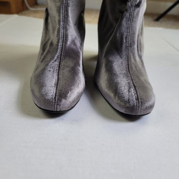 Free People Cecile Grey Velvet Ankle Boots Size 10 - Picture 6 of 16